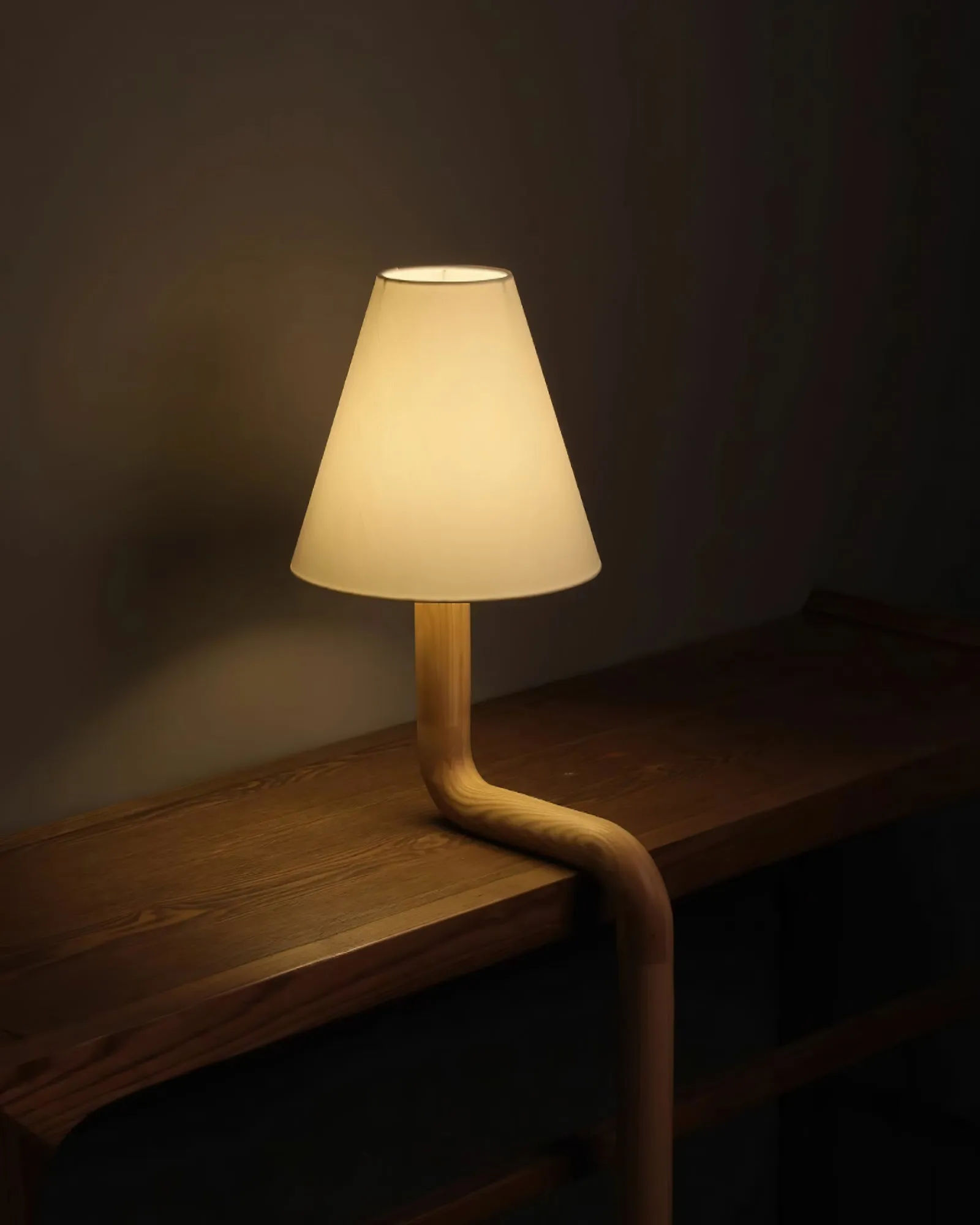 Bend Wood Table Lamp