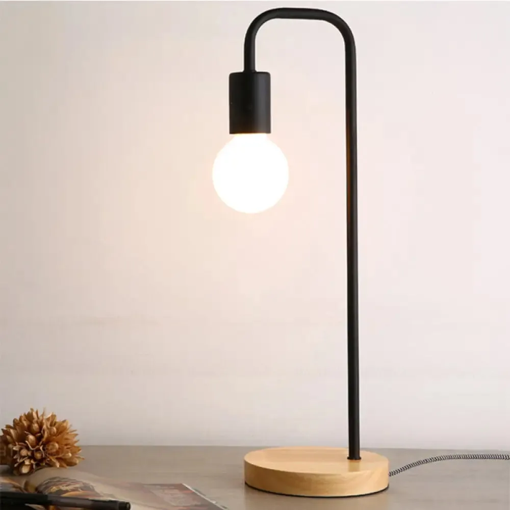 Sleek Metal Desk Lamp: Minimalistic Dormitory Lighting with Plug-In Cord